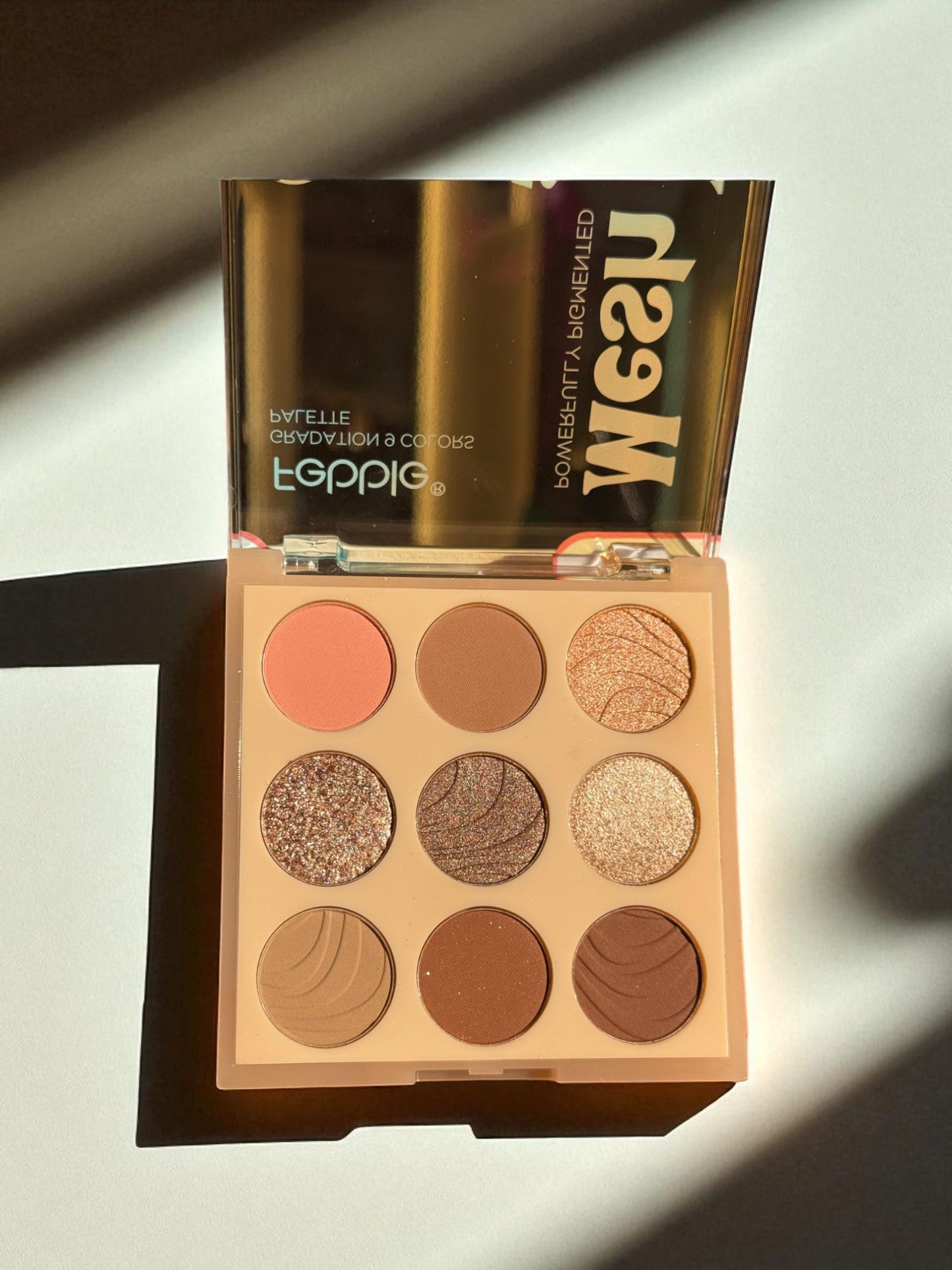 Paleta de sombra Mesh Gradient Febble